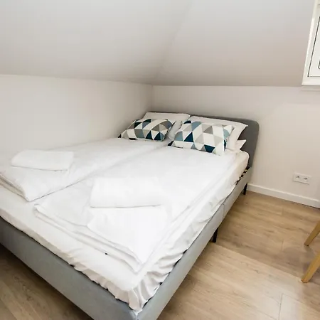 Apartment Attic Studio *